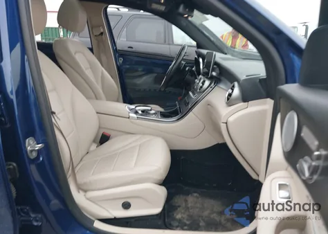 2018 Mercedes-Benz Glc 300 4Matic z USA, uszkodzony, nr VIN WDC0G4KB0JV086622